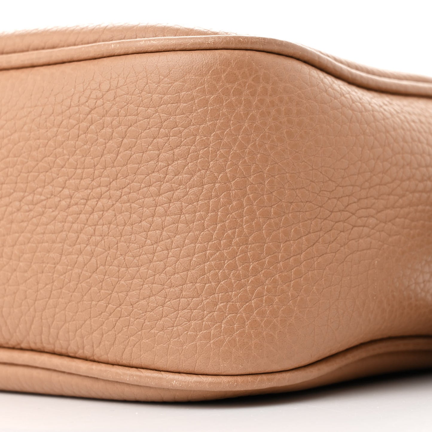 Pebbled Calfskin Small Soho Disco Bag Camelia