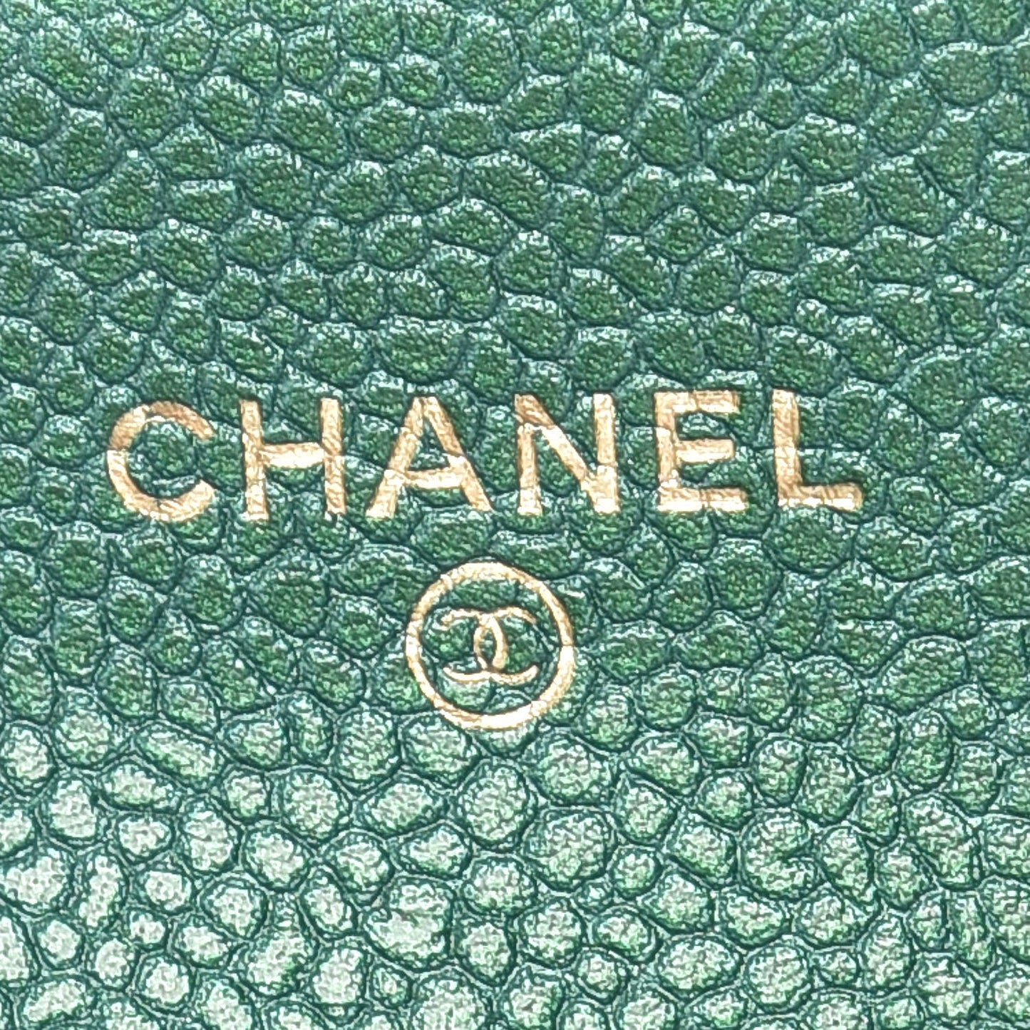 Metallic Caviar Quilted Card Holder Wallet Green
