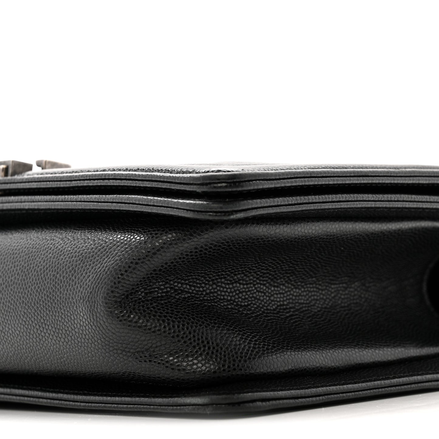 Caviar Quilted Medium Boy Flap Black
