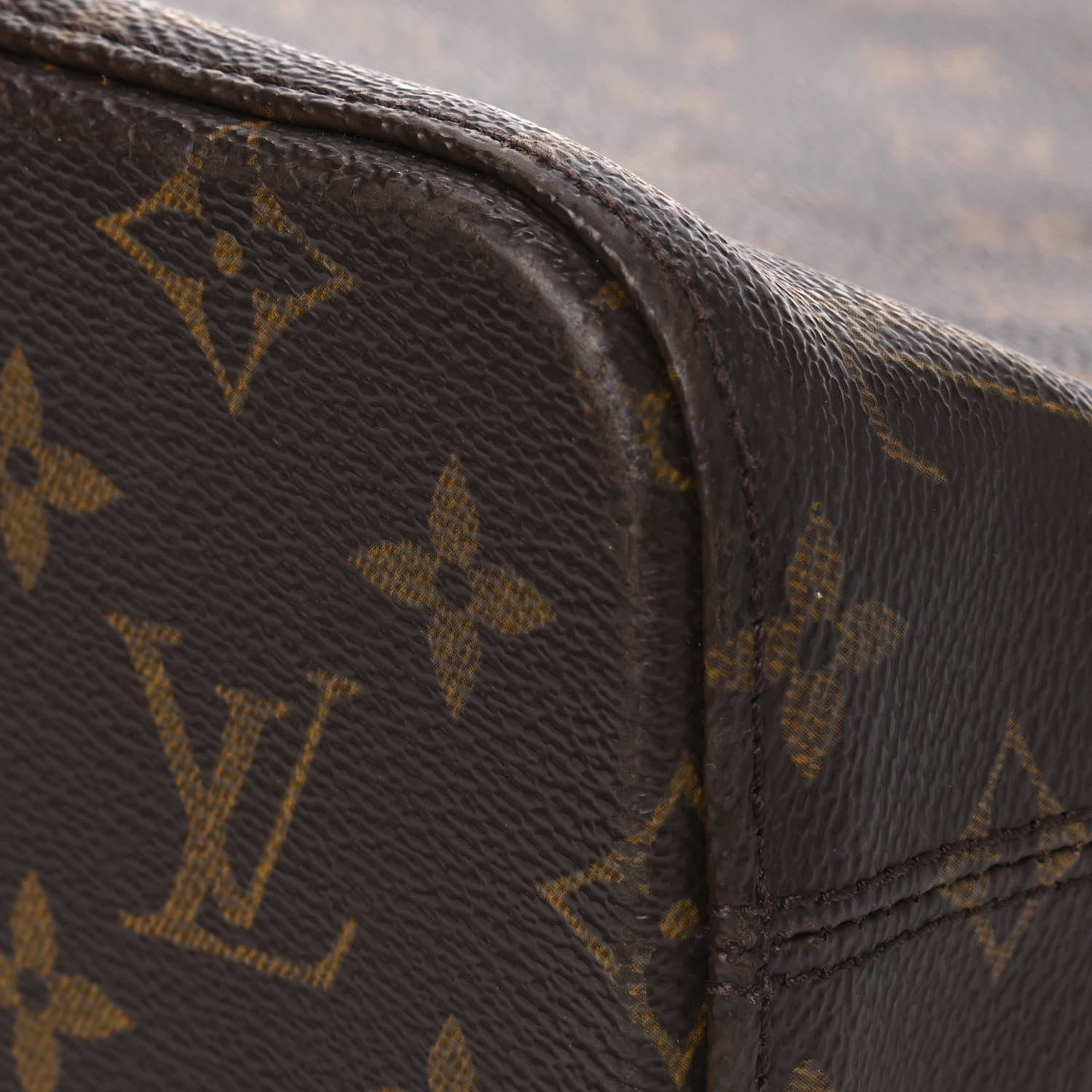 Louis Vuitton Monogram Luco 10 of 18