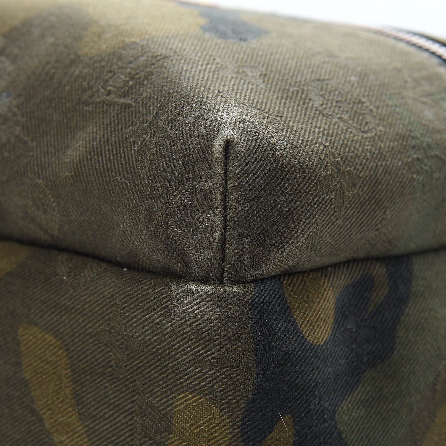 Louis Vuitton X SUPREME Canvas Camouflage Apollo Backpack 10 of 14