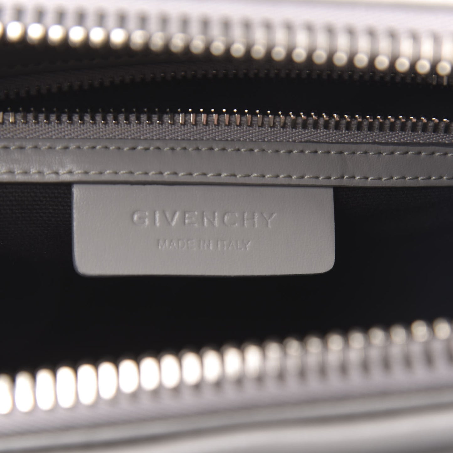Shiny Lord Calfskin Small Antigona Pearl Grey