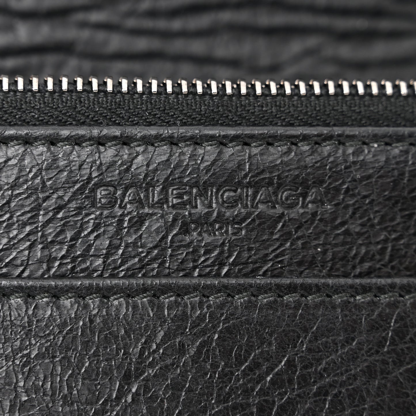 Agneau Silver Metallic Edge Hardware Wallet On Chain Black