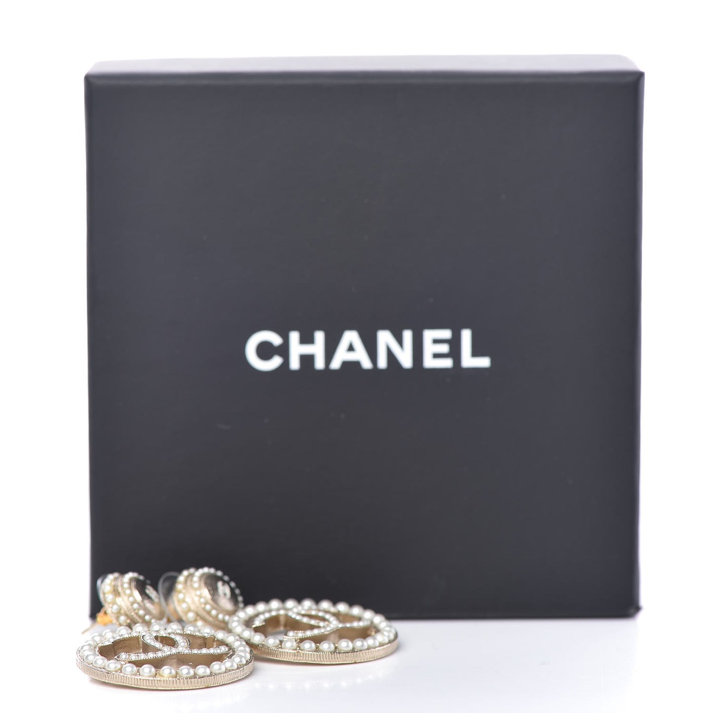 Pearl CC Drop Earrings Light Gold