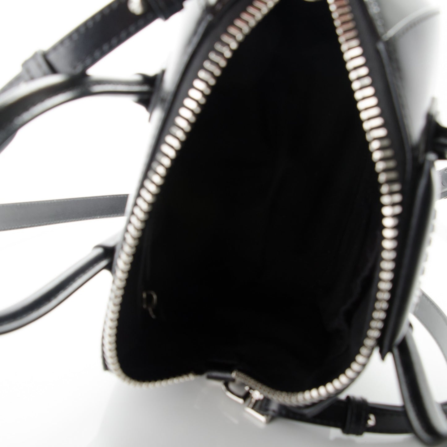 Shiny Lord Calfskin Mini Antigona Black