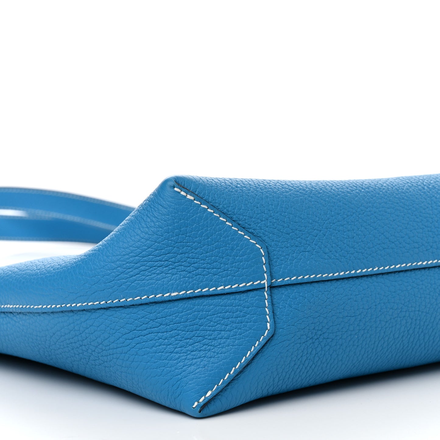 Taurillon Clemence Cabasellier 31 Bleu Frida