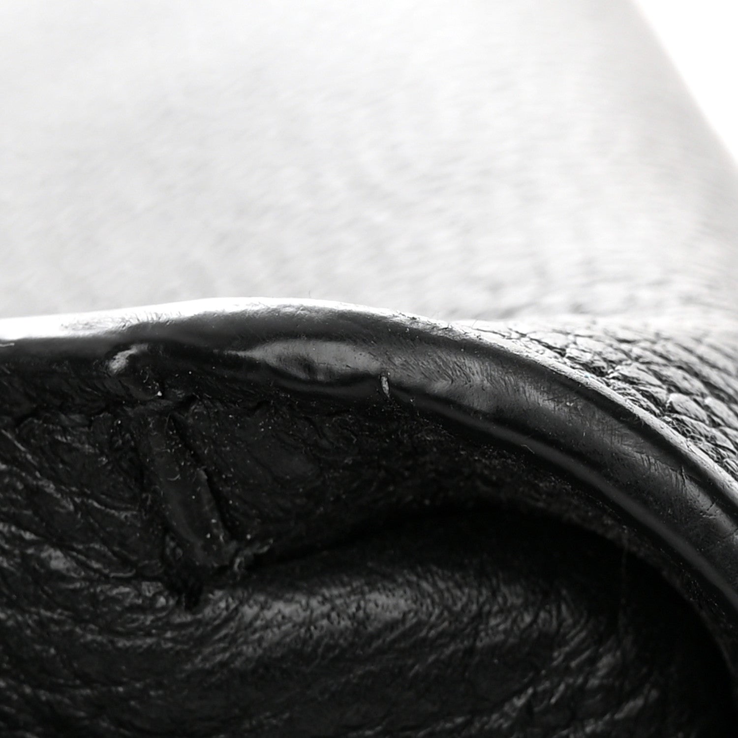 Saint Laurent Grained Calfskin Baby Sac De Jour Souple Black 23 of 30