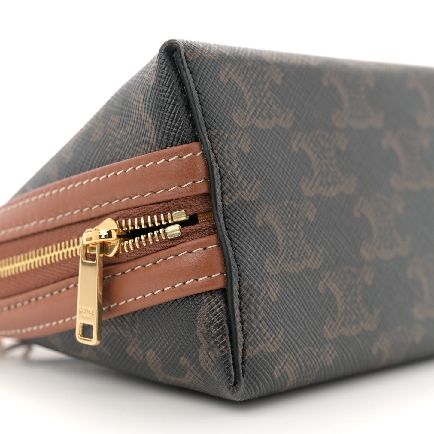 Triomphe Canvas Lambskin Clutch On Chain Tan