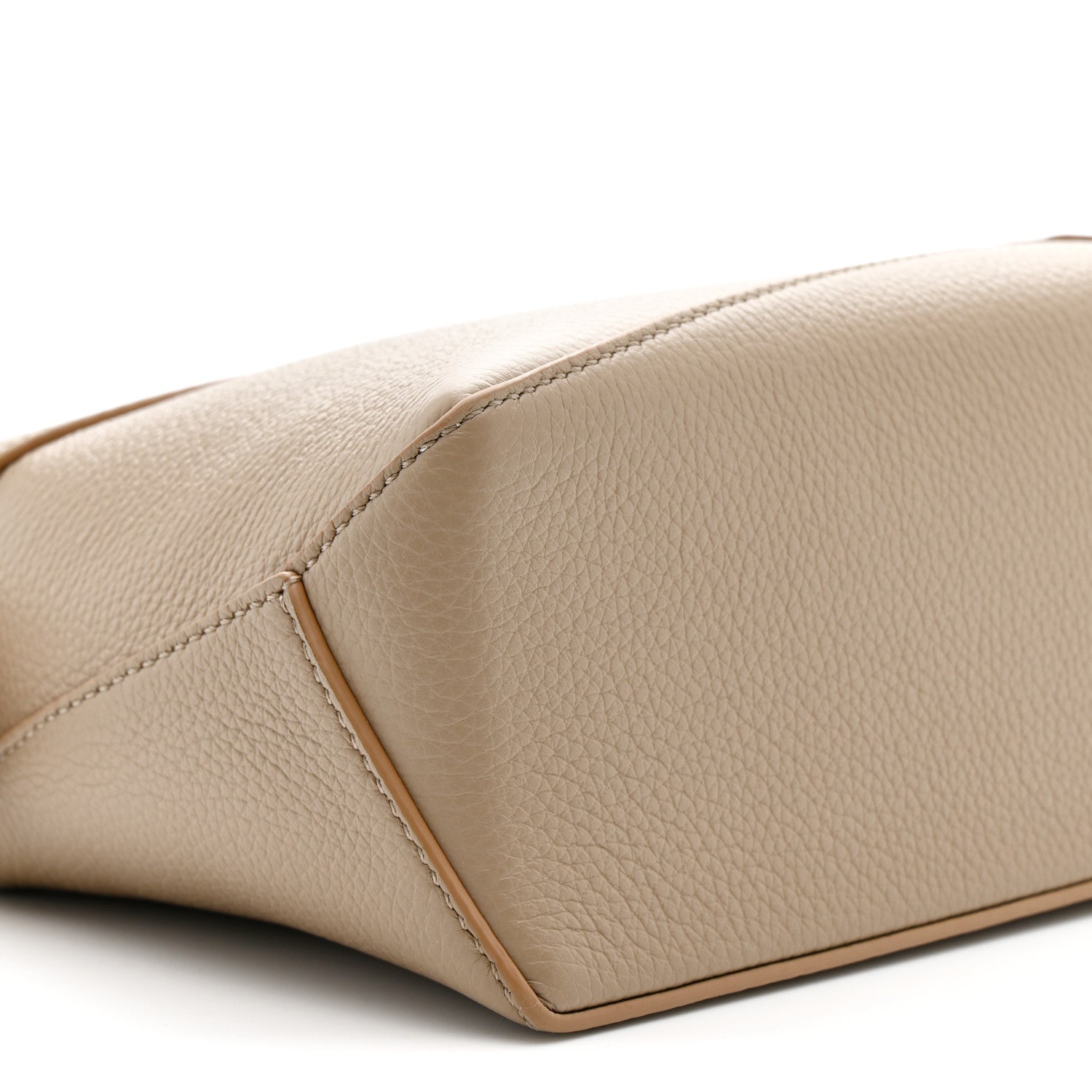 LOEWEキャミソール Jack McCollough And Lazaro Hernandez Bring A Touch Of Whimsy To