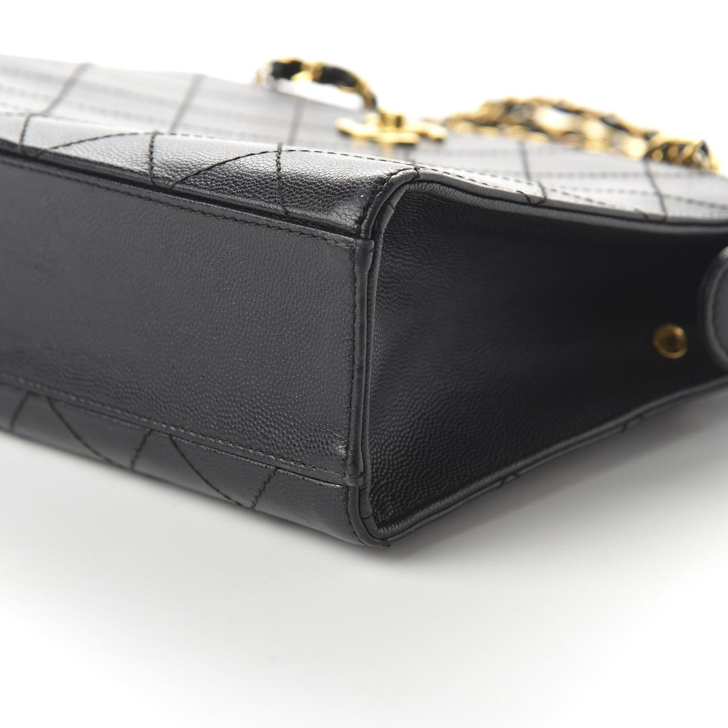 Caviar Diamond Stitched Shoulder Bag Black