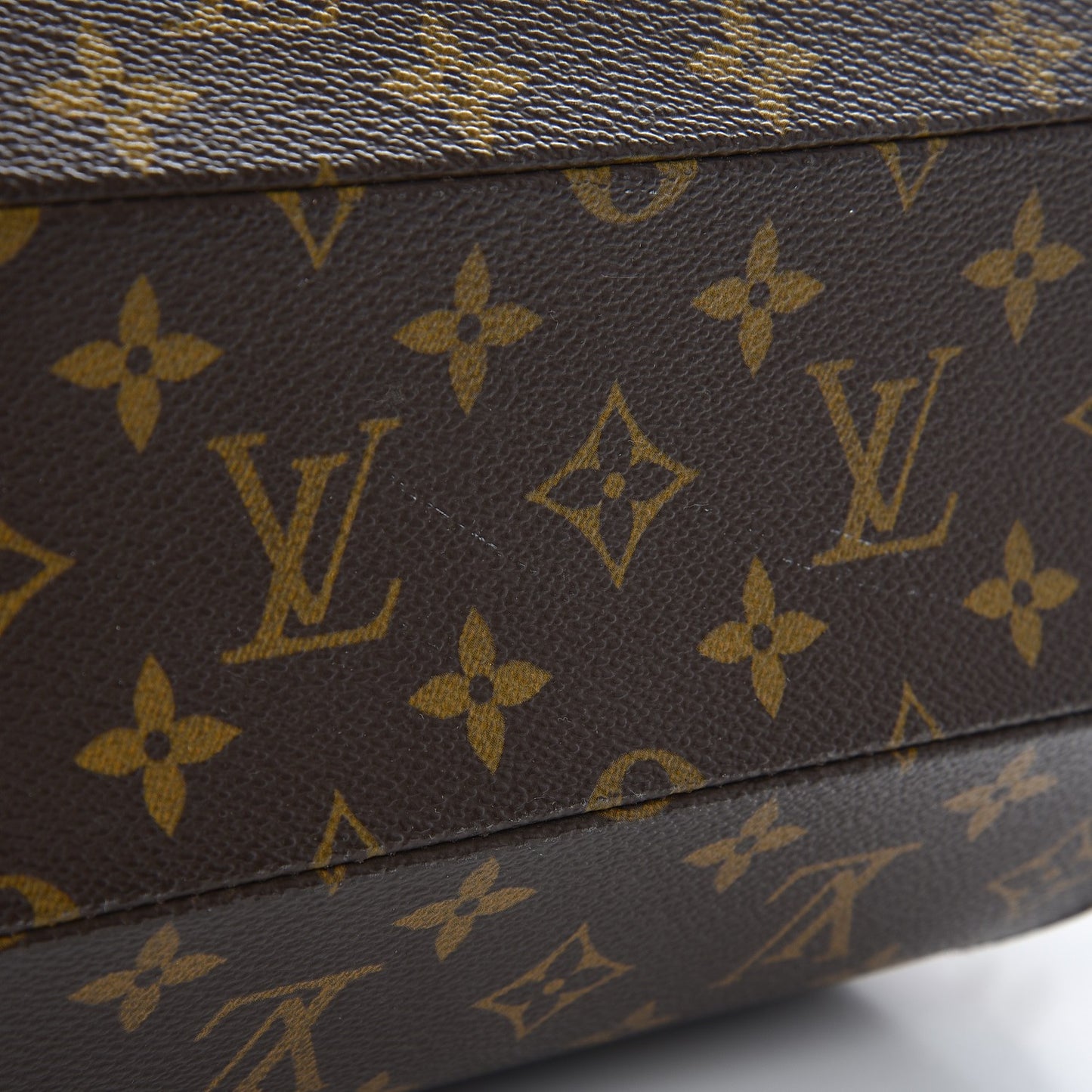 Monogram Ellipse MM