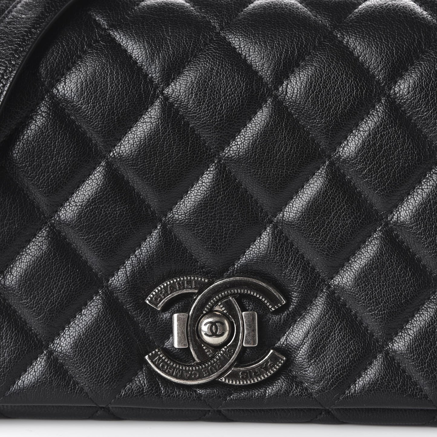 Goatskin Quilted Medium City Rock Flap Black