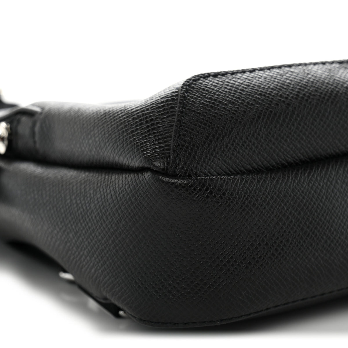 Louis Vuitton Taiga Avenue Sling Bag Ardoise 8 of 9