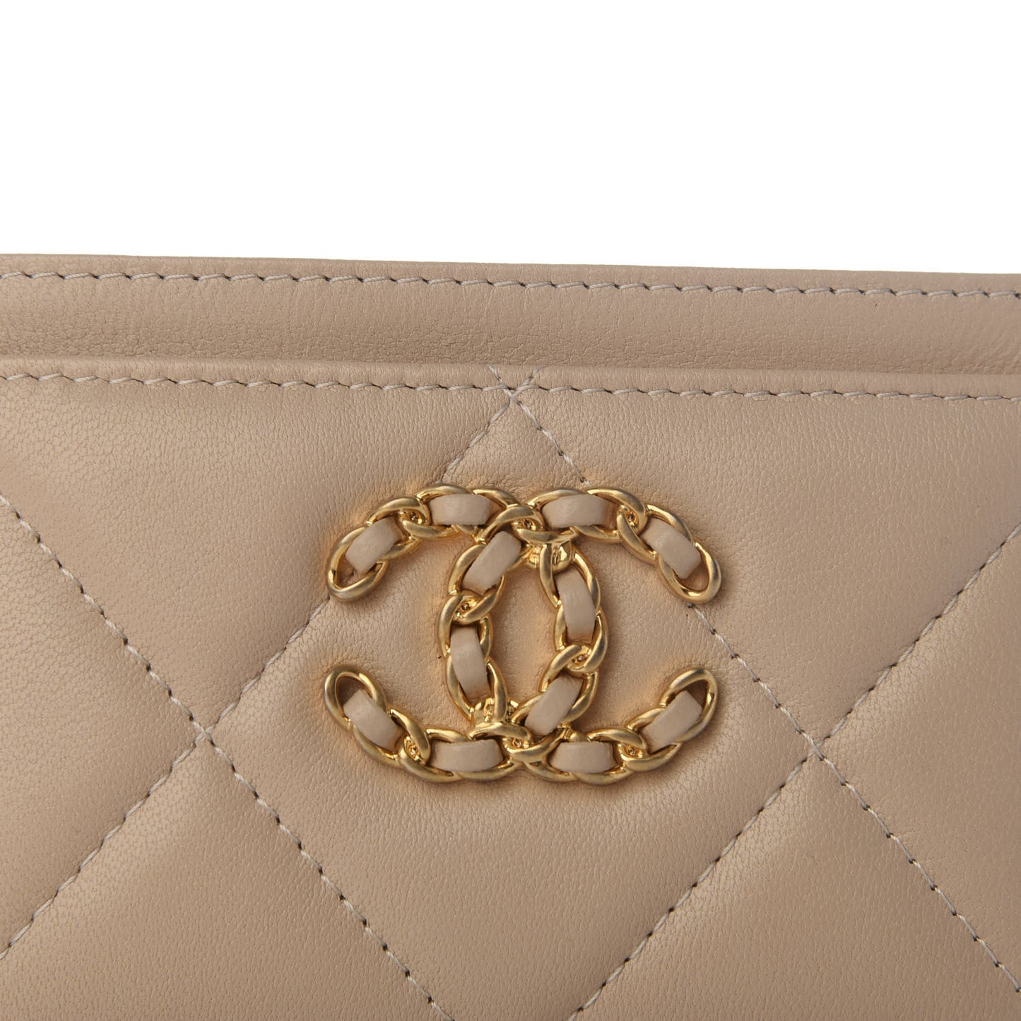 Goatskin Quilted 19 Card Holder Beige