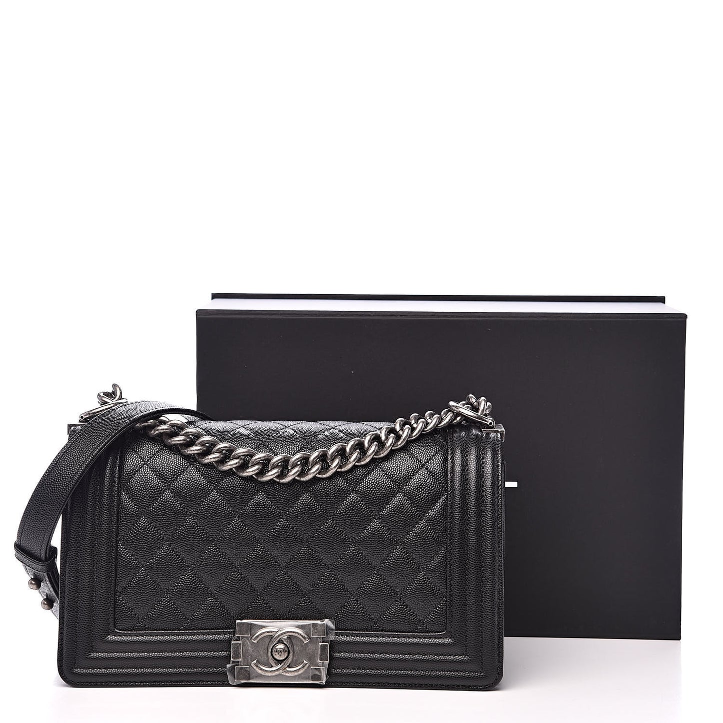 Caviar Quilted Medium Boy Flap Black