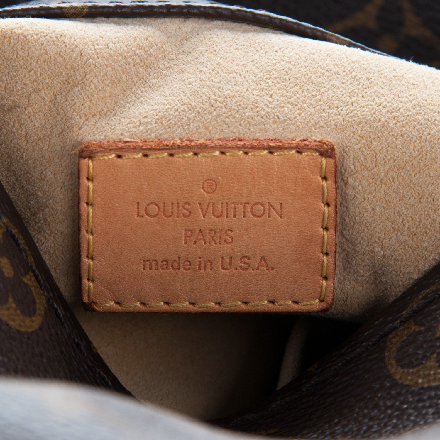 Louis Vuitton Monogram Artsy MM 6 of 9