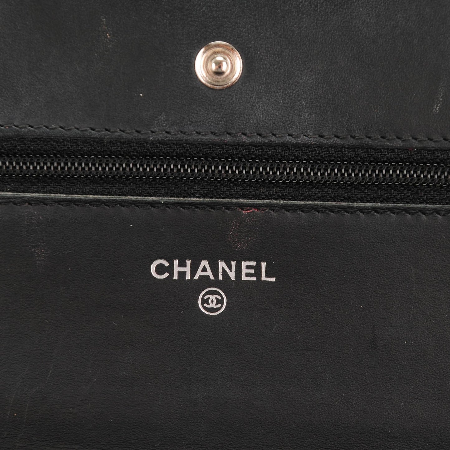 Patent Quilted Wallet On Chain WOC Black