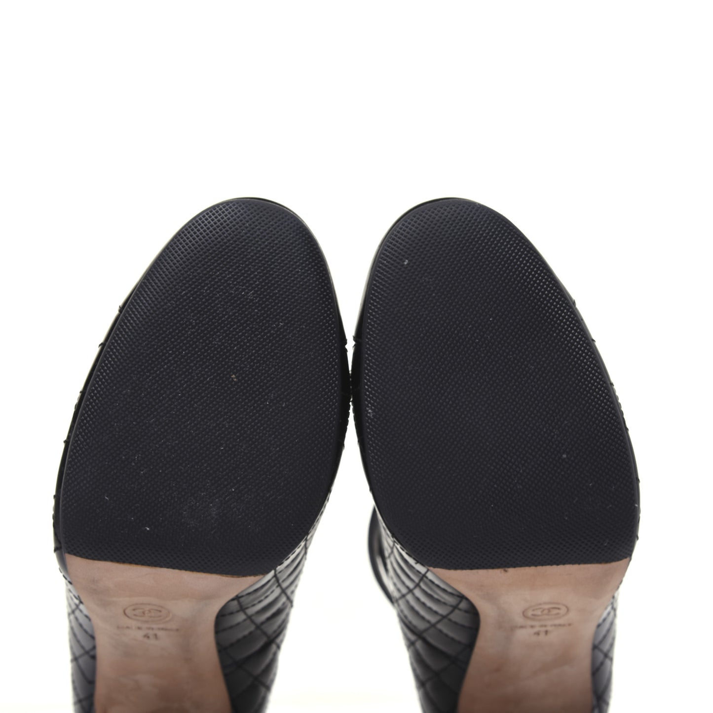 Calfskin Quilted CC Cap Toe Pumps 41 Black