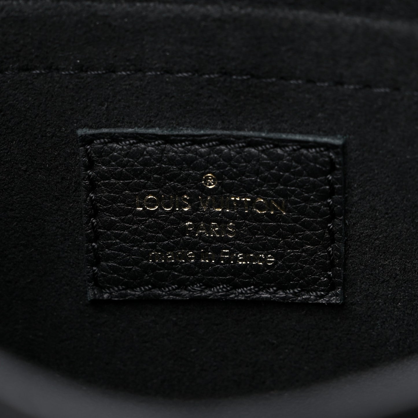 Grained Calfskin Lockme Tender Black