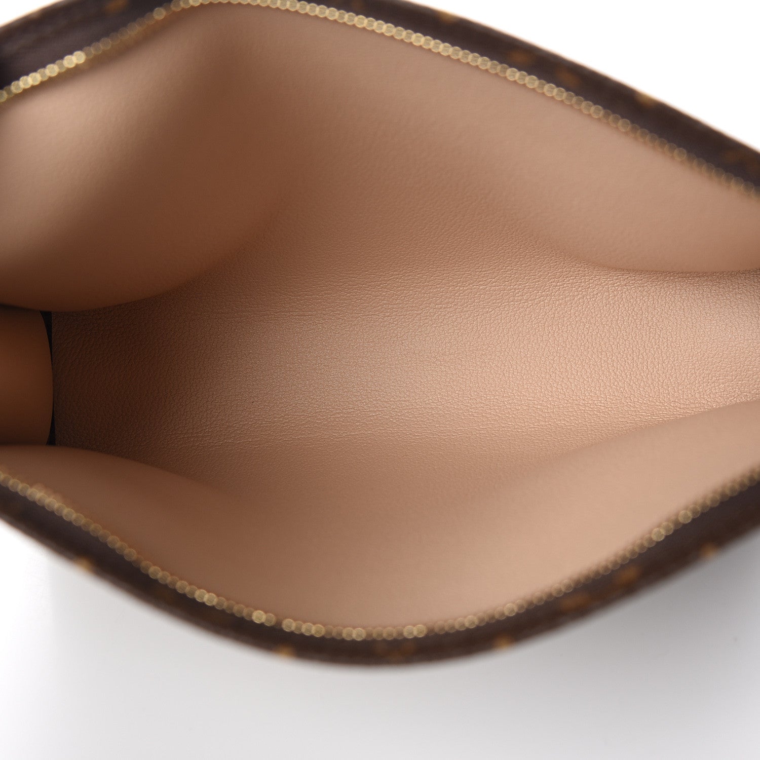 Louis Vuitton Monogram Toiletry Pouch 26 5 of 7