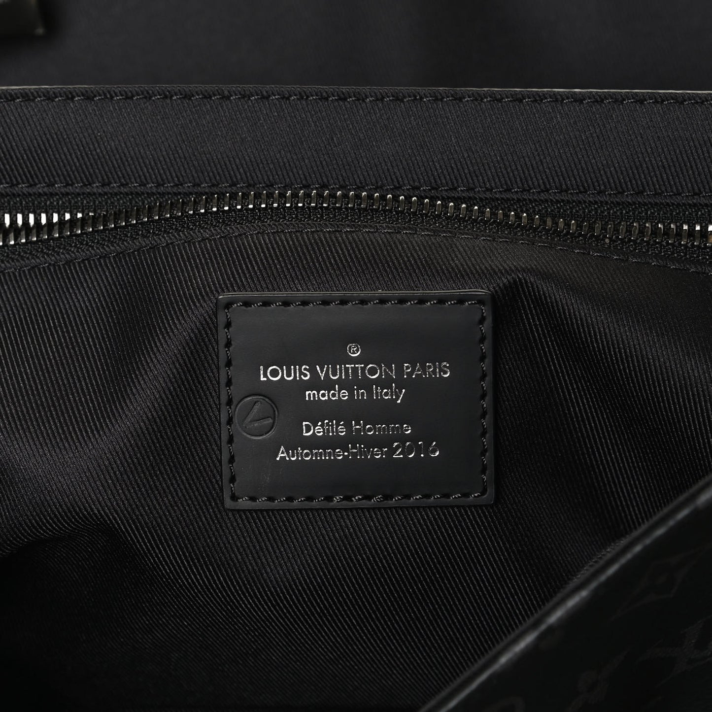 Monogram Eclipse Voyager PM Messenger