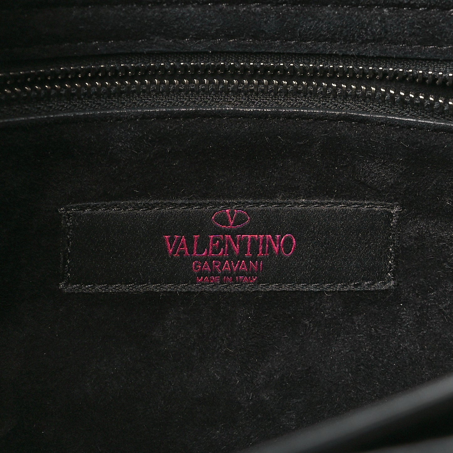 Pebbled Calfskin Onyx Medium Guitar Strap Rockstud Rolling Flap Love Blade Saddle Bag  Black