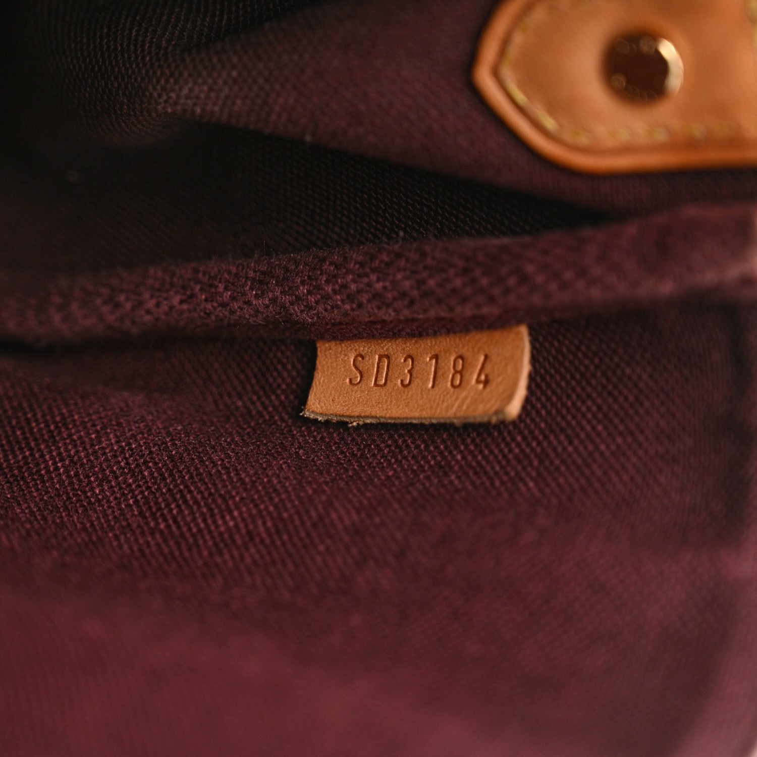 Louis Vuitton Monogram Favorite MM 6 of 18