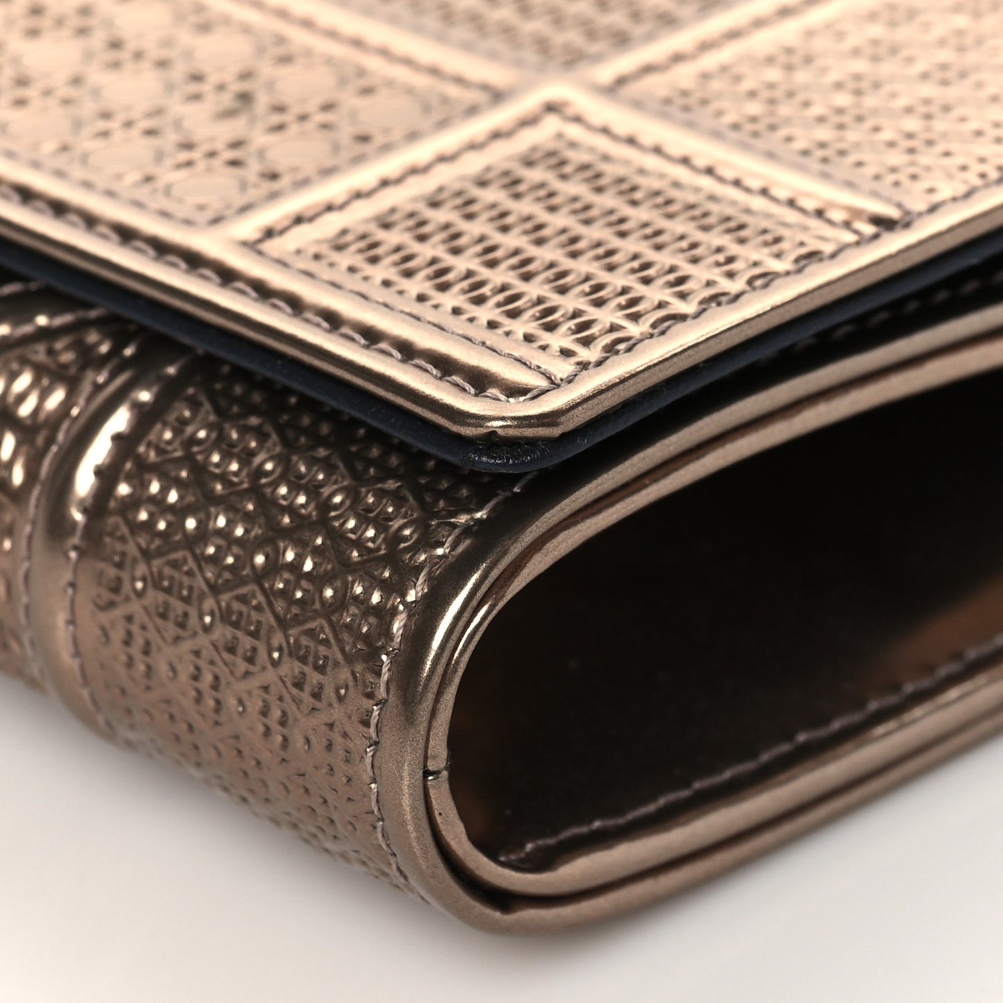 Metallic Patent Micro-Cannage Diorama Croisiere Chain Wallet Champagne