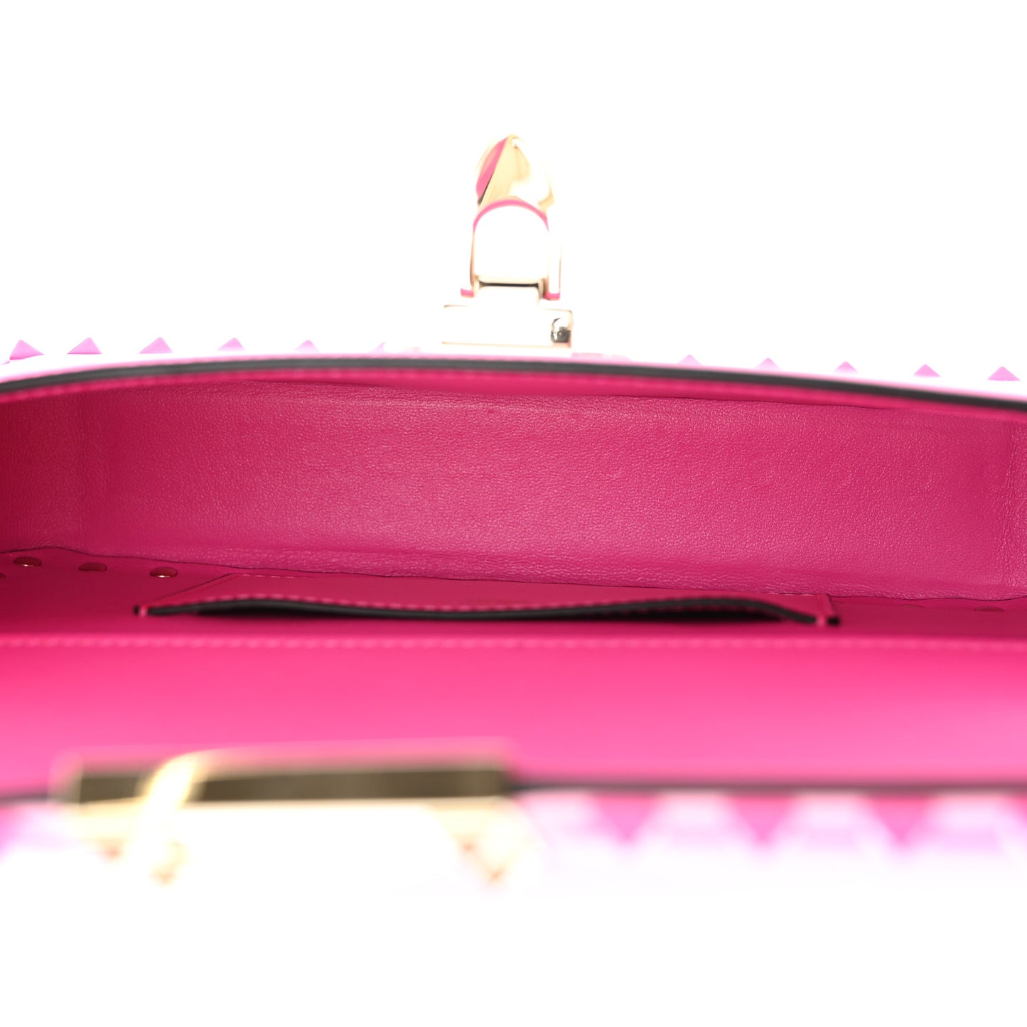 Smooth Calfskin Enamel Tonal E/W Rockstud23 Shoulder Bag Pink PP