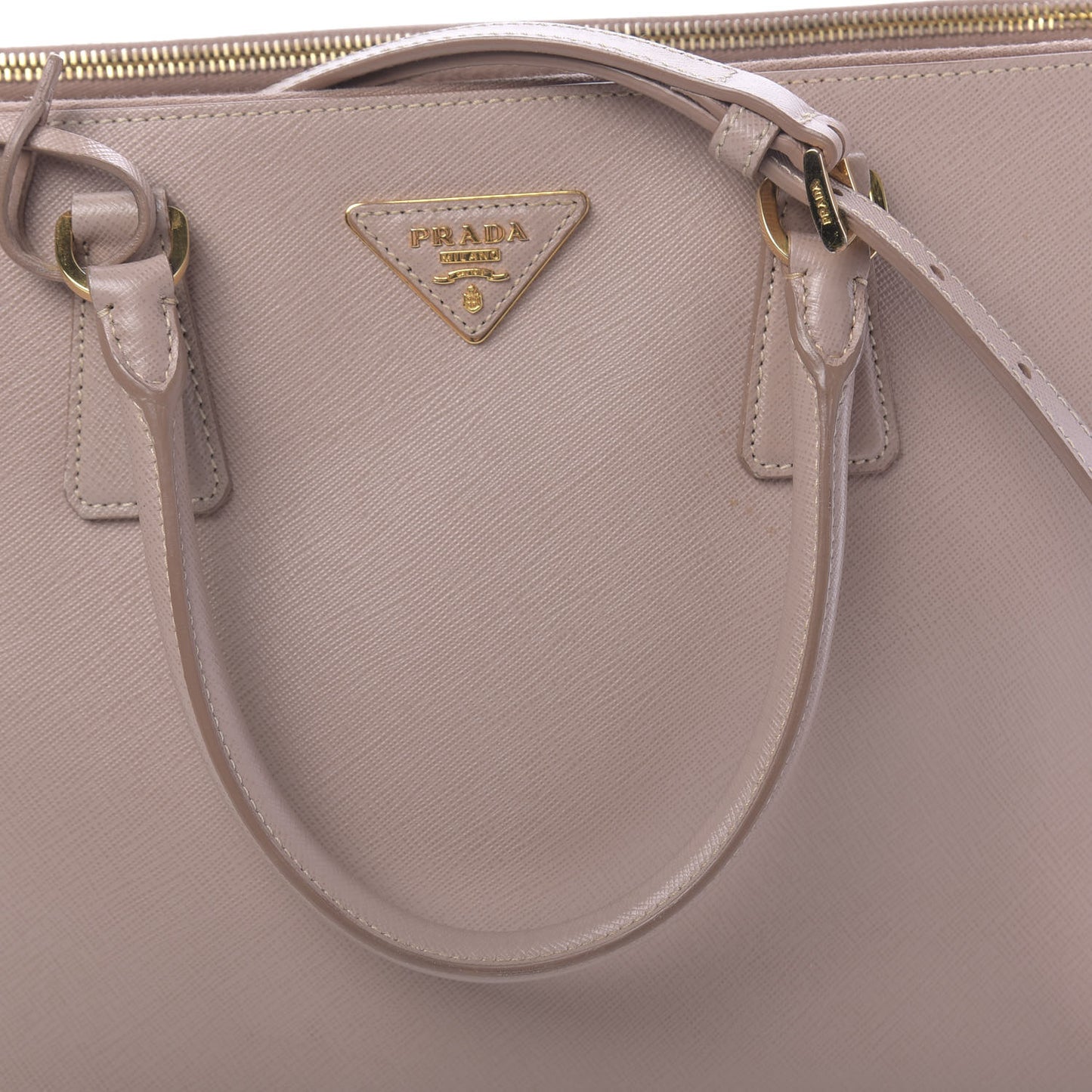 Saffiano Medium Galleria Double Zip Tote Cammeo