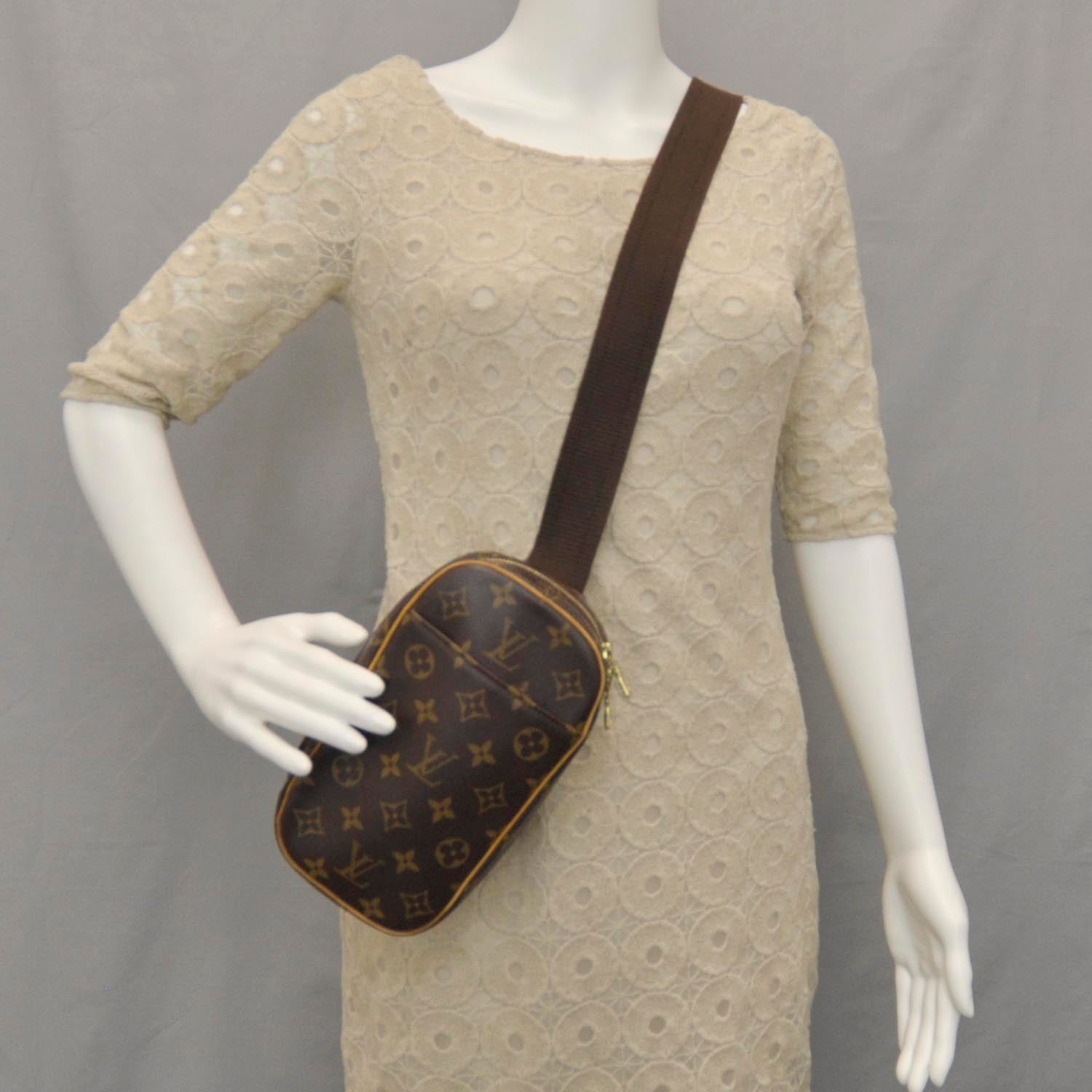 Louis Vuitton Monogram Pochette Gange 2 of 7