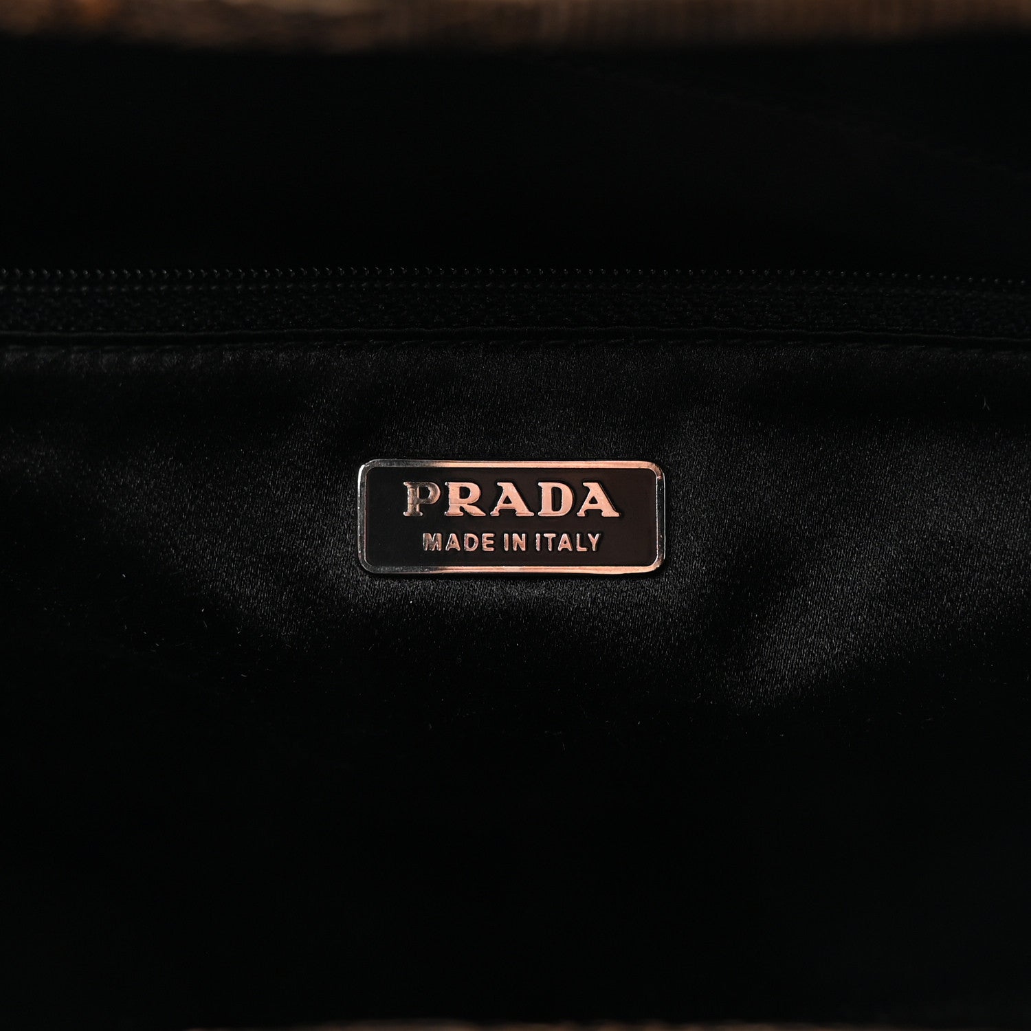 Prada Lizard Kiss Lock Frame Bag Salmone 6 of 9