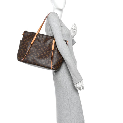 Louis Vuitton Monogram Totally MM 2 of 10