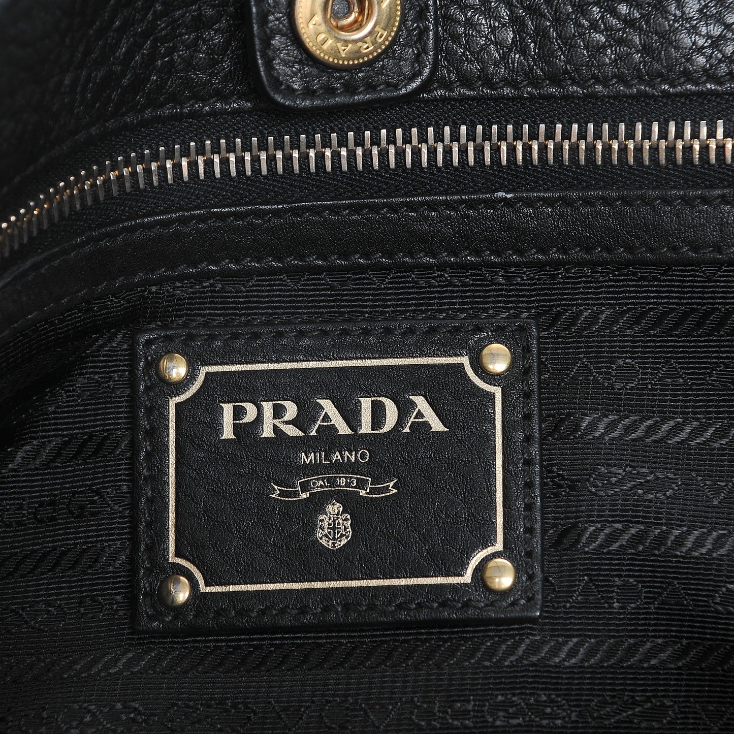 Vitello Daino Tote Nero Black