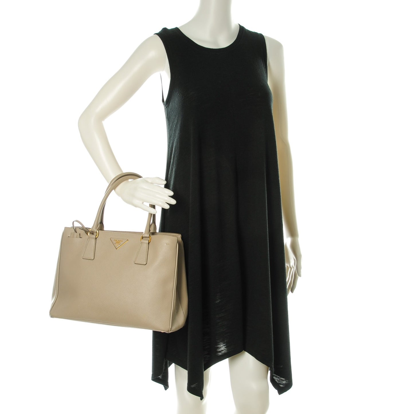 Saffiano Lux Medium Tote Pomice