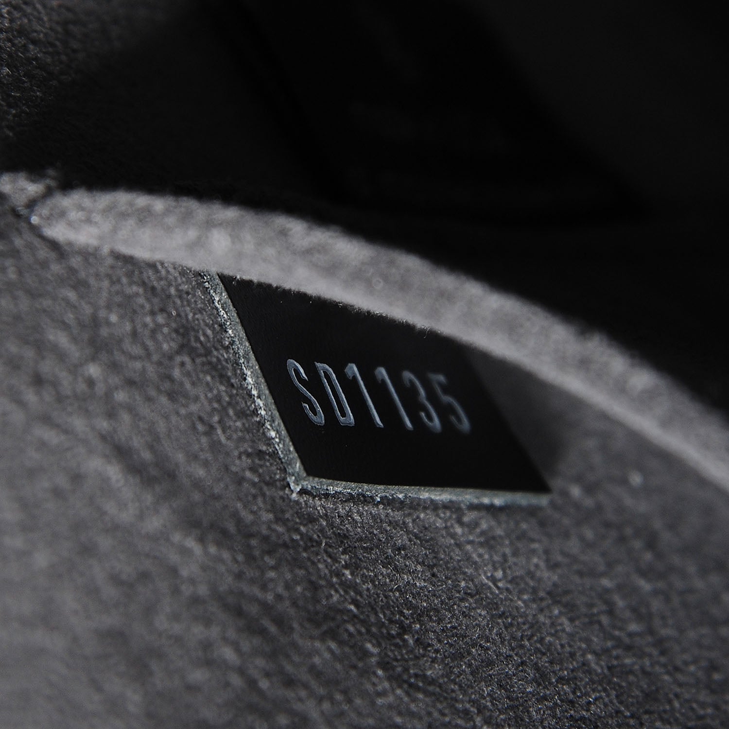 Louis Vuitton Epi Alma BB Black 7 of 8