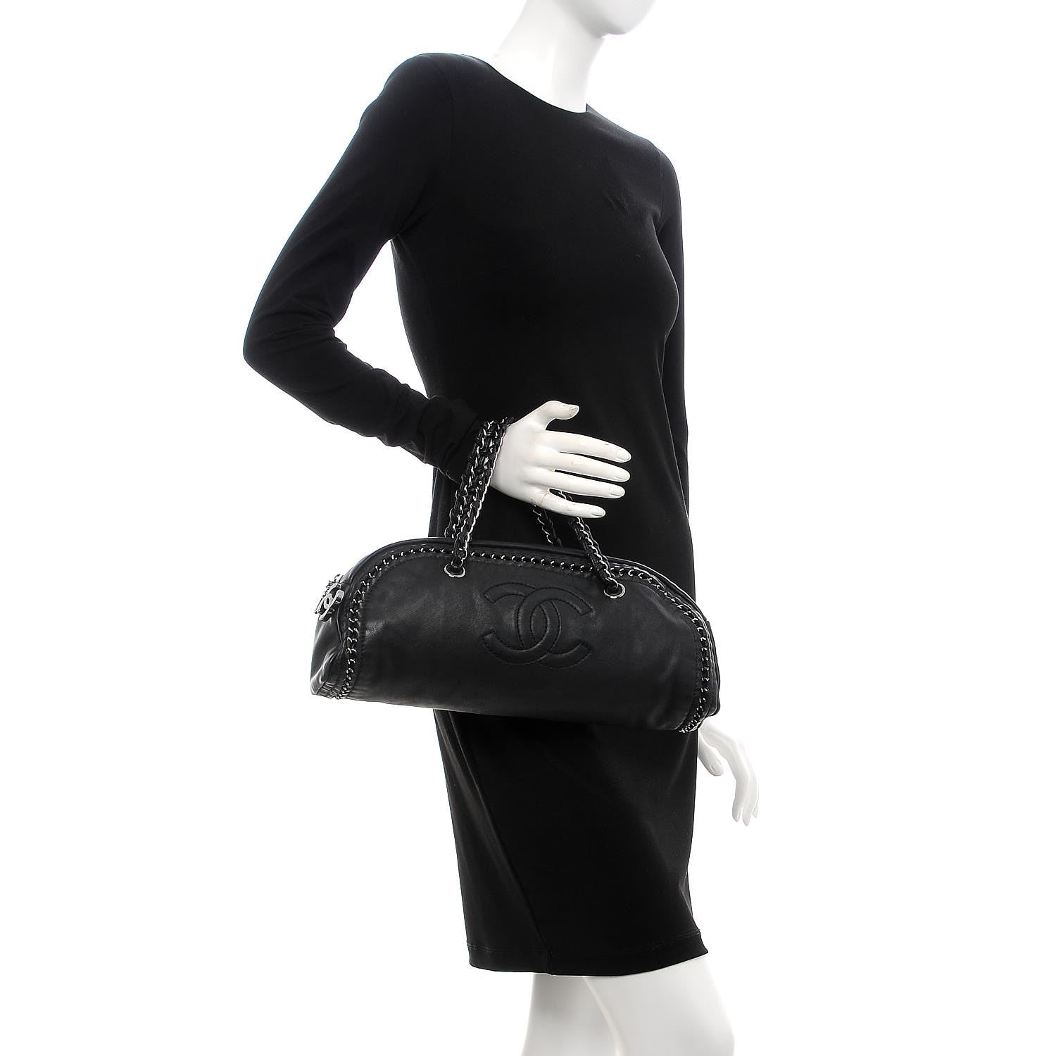 Chanel Smooth Calfskin Petit Luxe Ligne Bowler Black 2 of 8