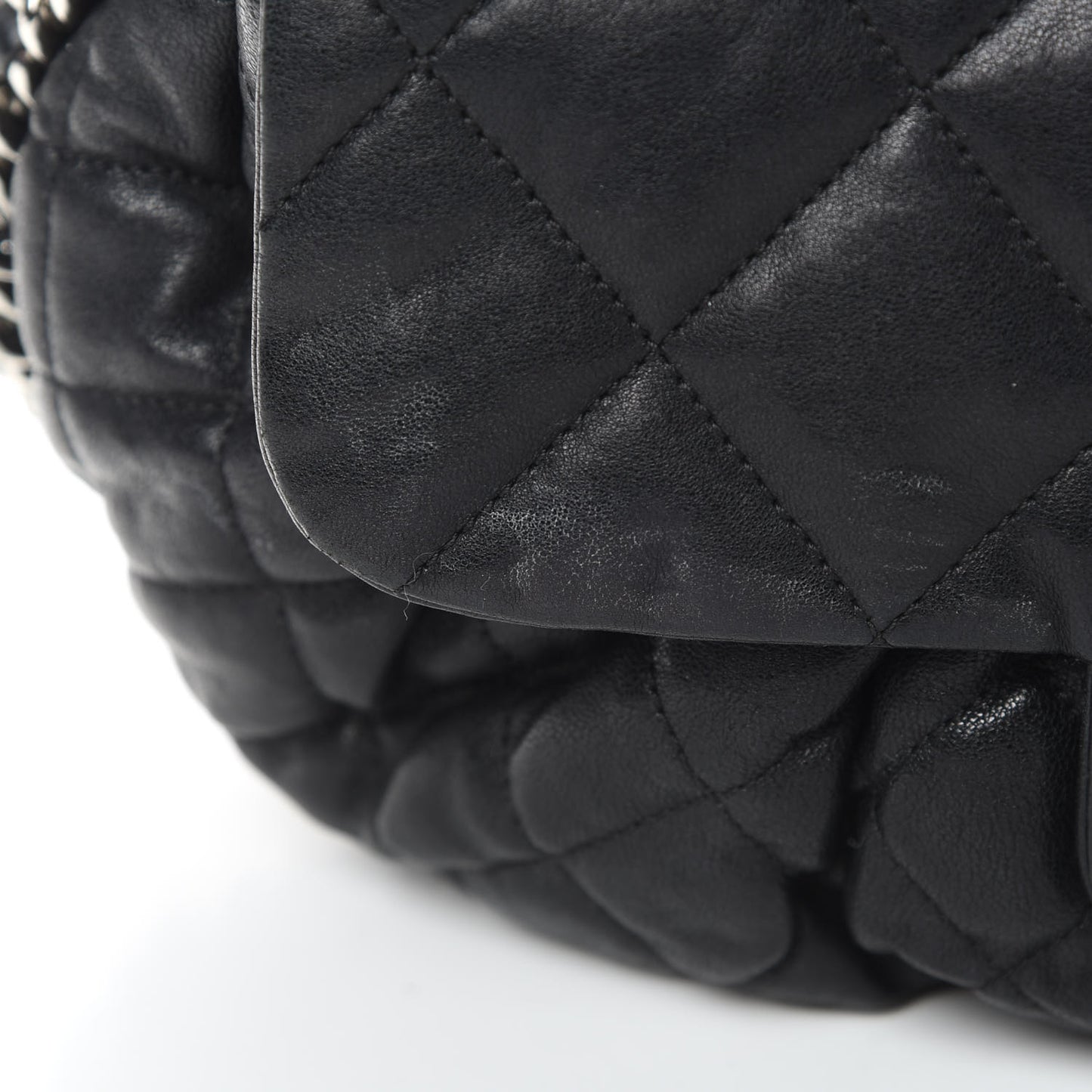 Washed Lambskin Quilted Medium Chain Around Messenger Black