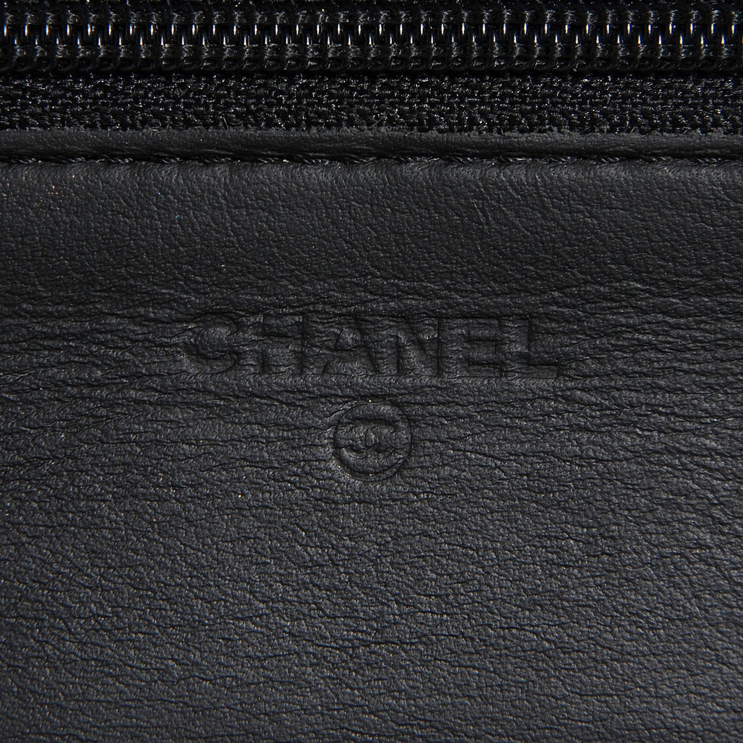 Calfskin Quilted Wallet On Chain WOC So Black