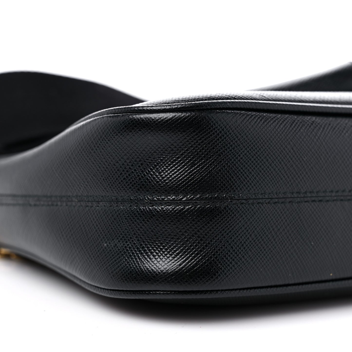 Saffiano Lux Re-Edition 2005 Shoulder Bag Black