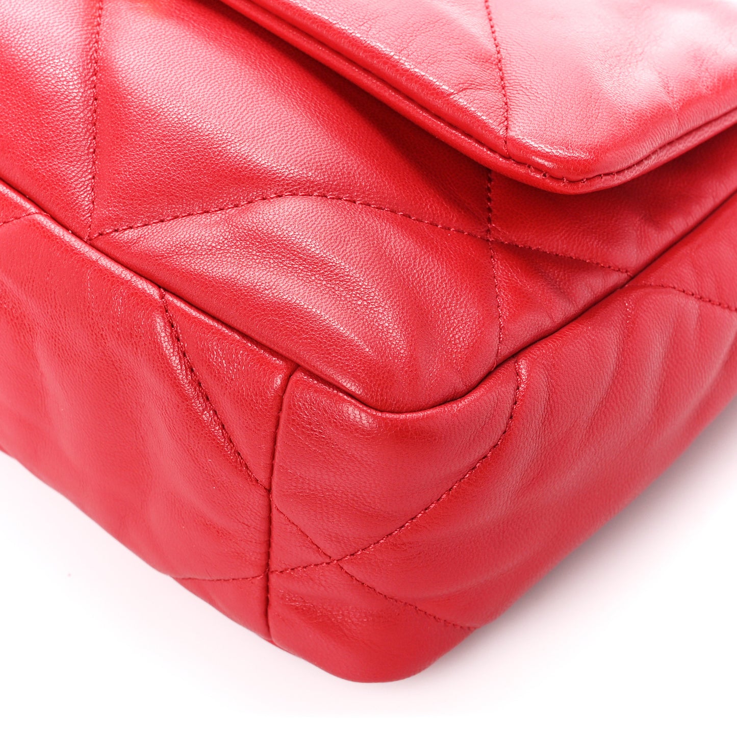 Goatskin Quilted Medium Chanel 19 Flap Red