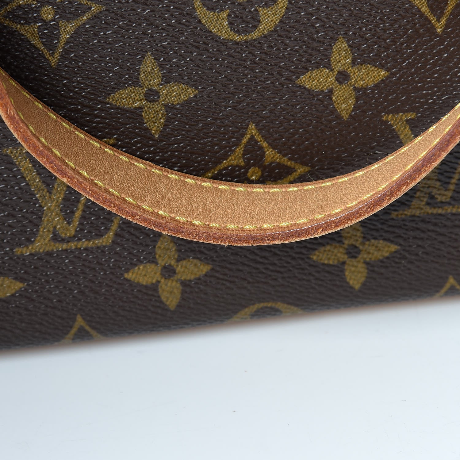 Louis Vuitton Monogram Cabas Mezzo 18 of 18