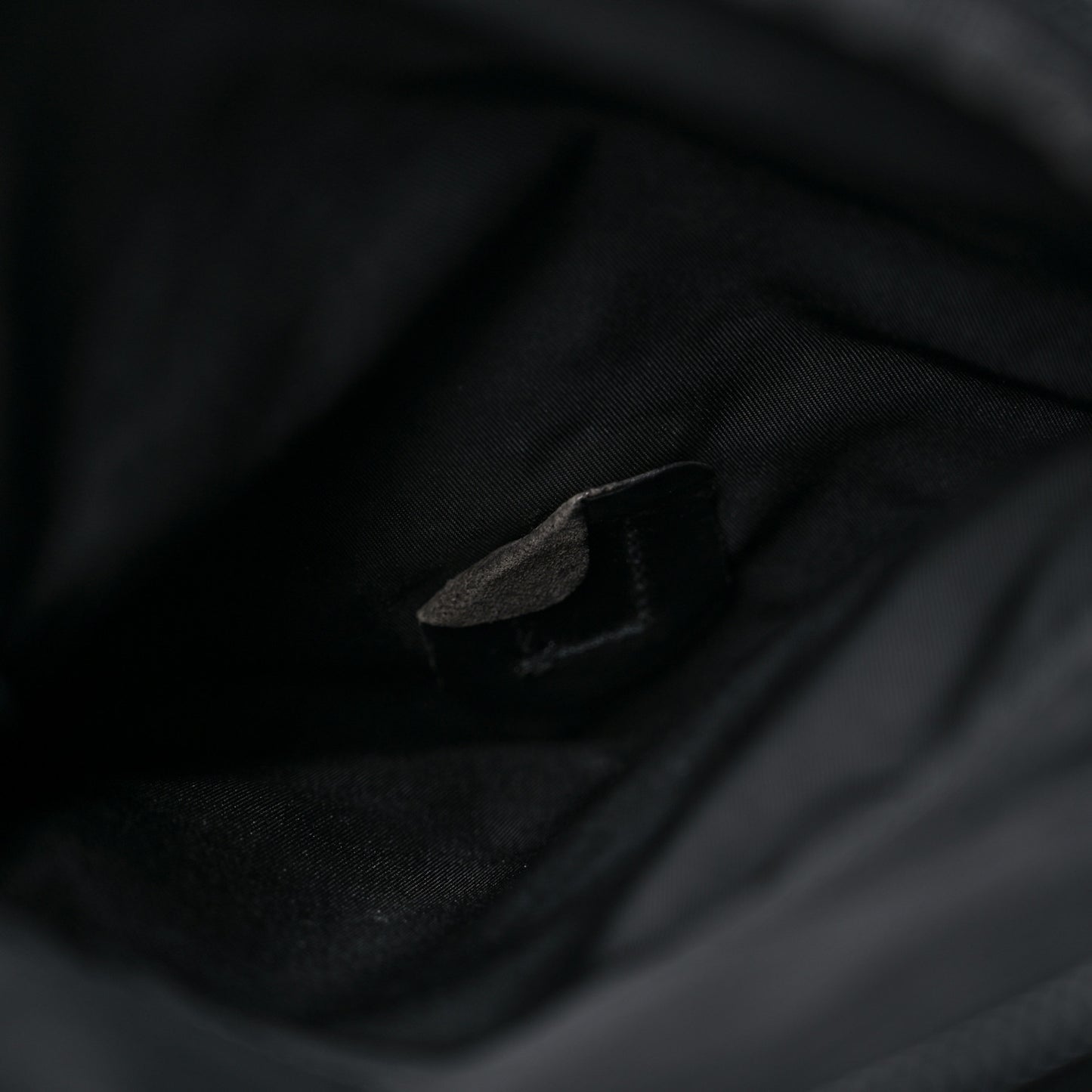Nylon Vela Messenger Bag Black