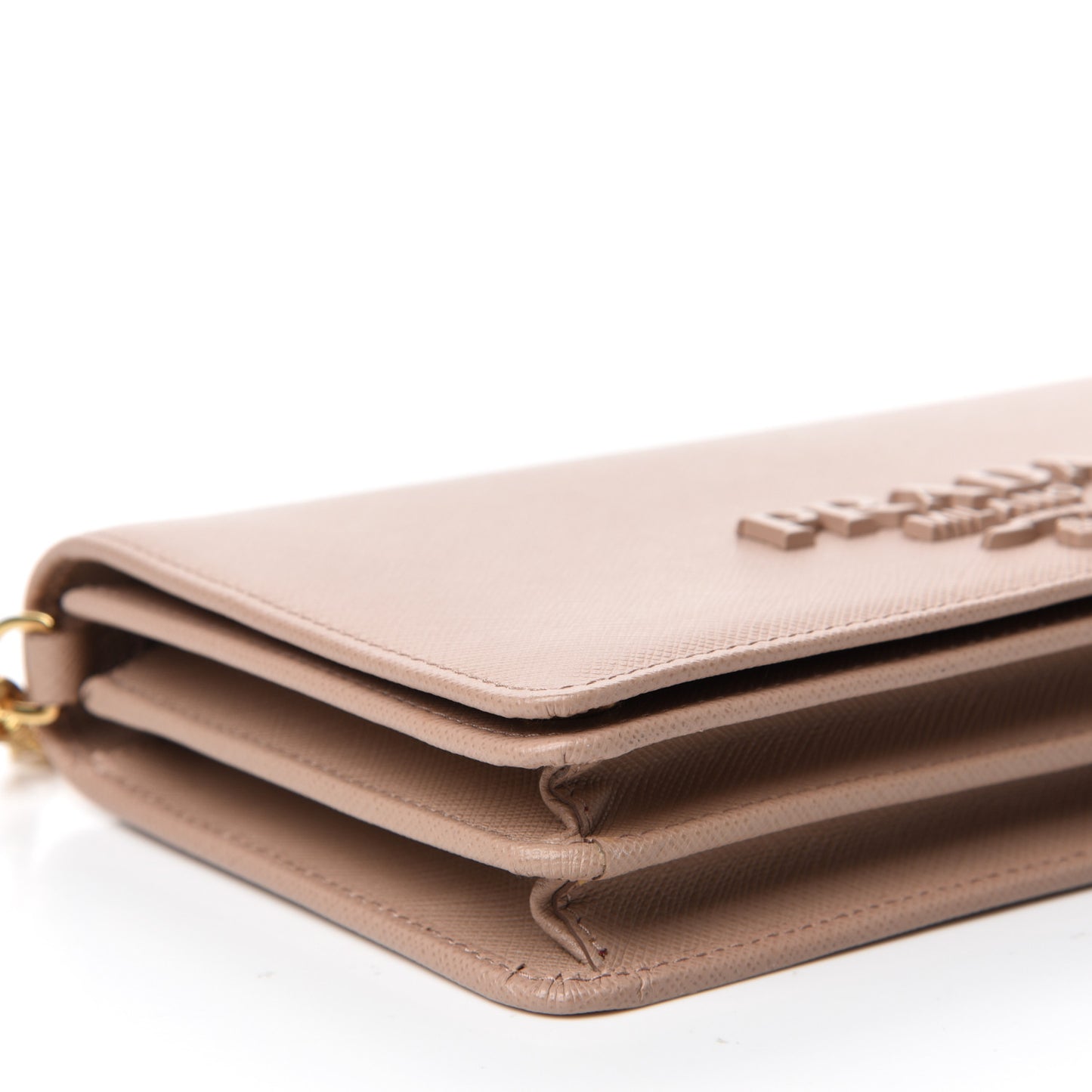 Saffiano Lux Monocrome Chain Wallet Cipria