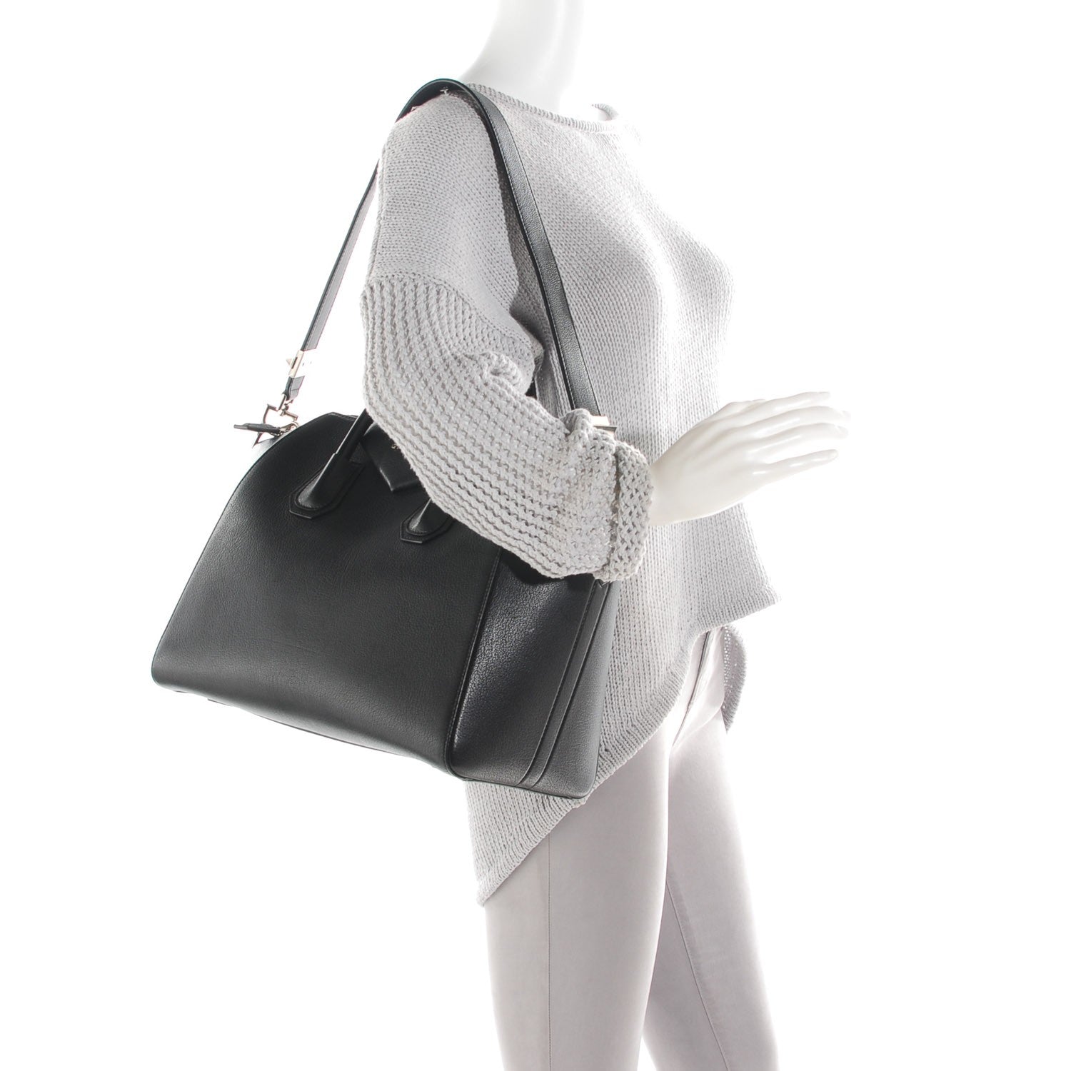 Givenchy Sugar Goatskin Medium Antigona Black 2 of 8