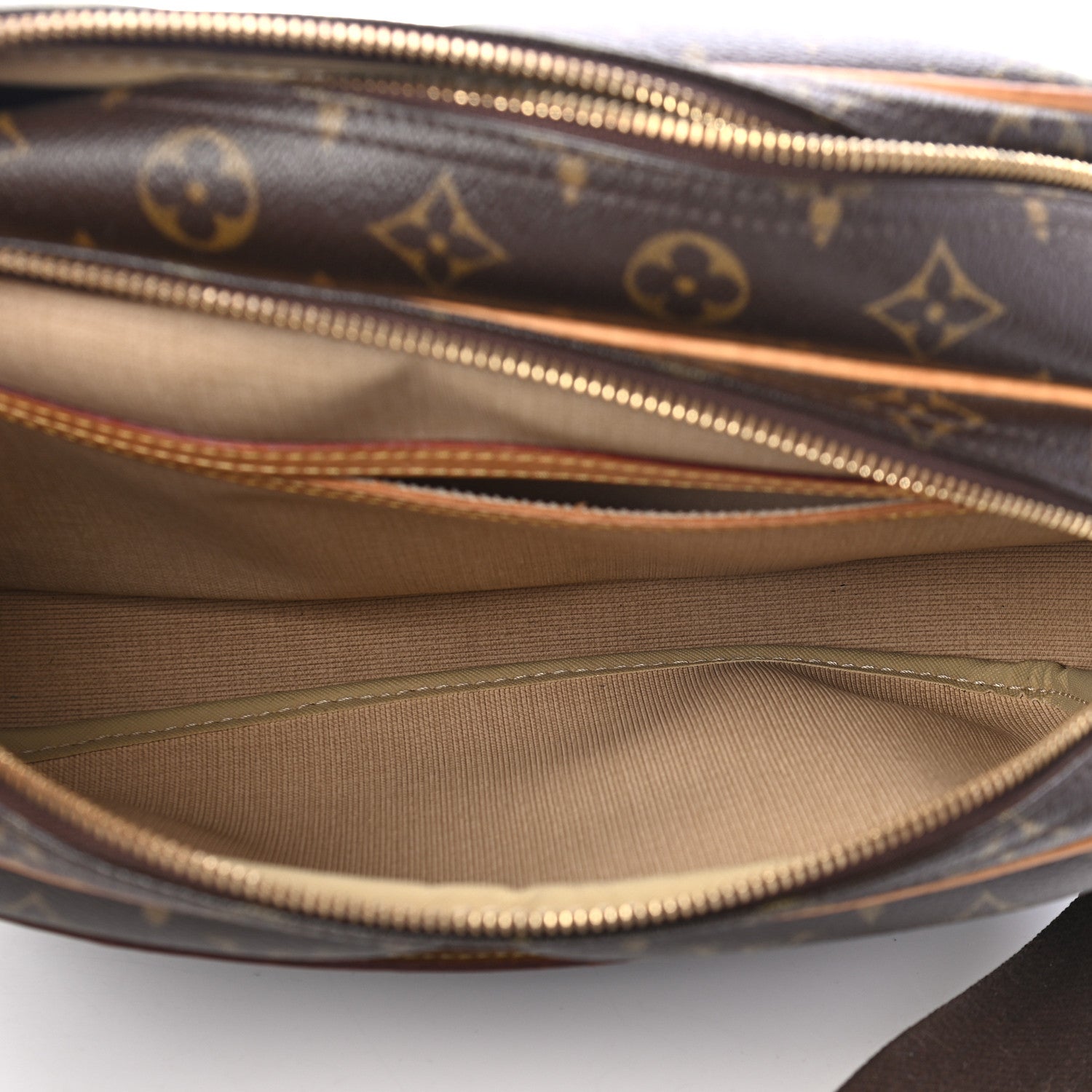 Louis Vuitton Monogram Reporter PM 5 of 10