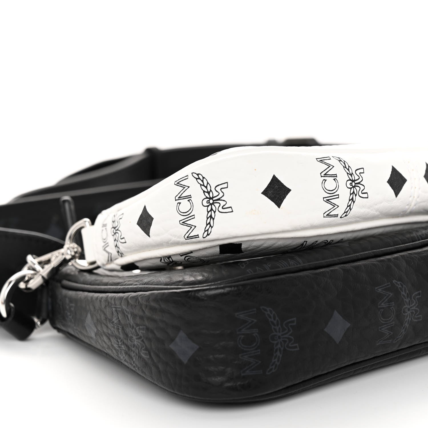 MCM Visetos Aren Essential Multi Pochette Black White Cognac 9 of 10