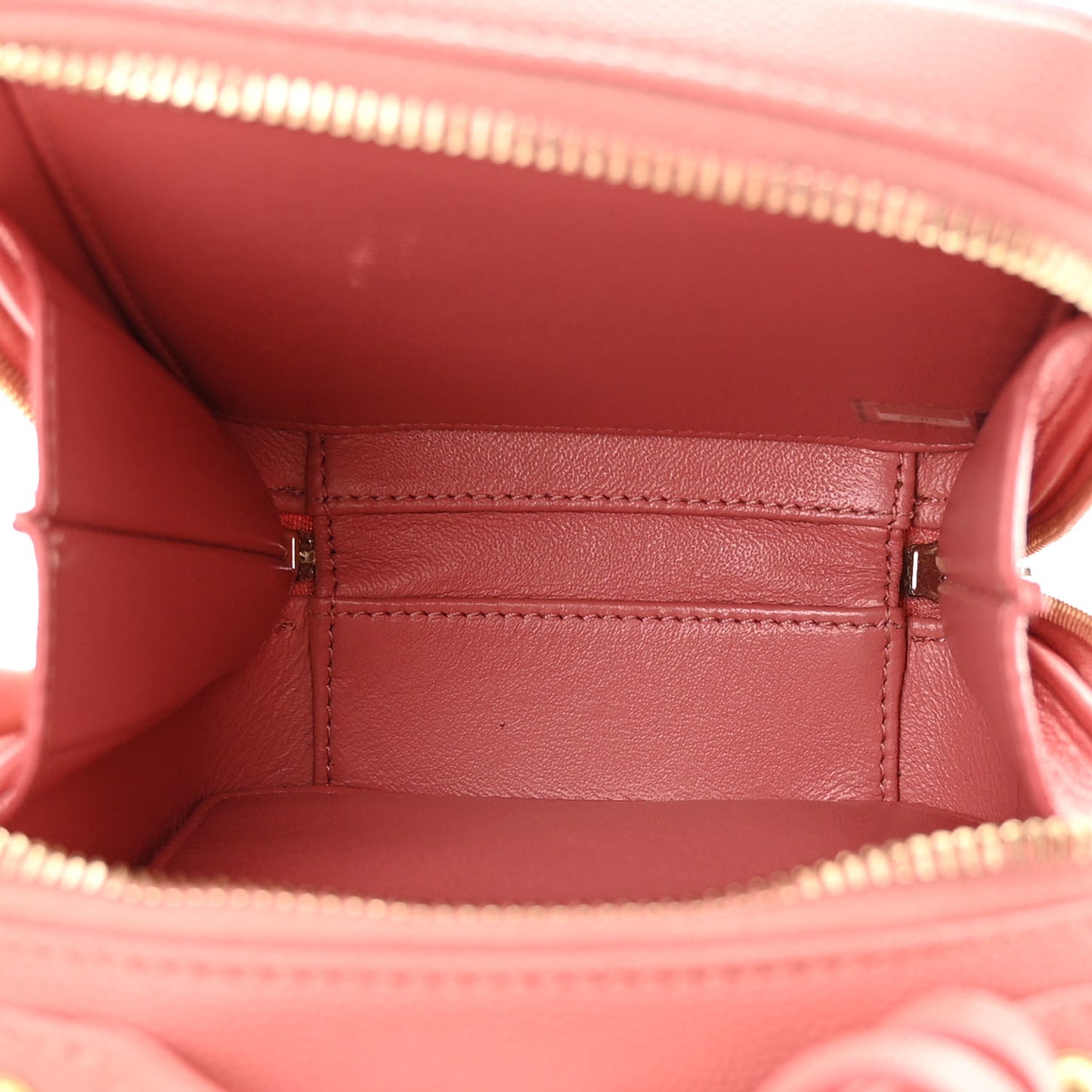 Caviar Quilted CC North South Filigree Vanity Case Pink