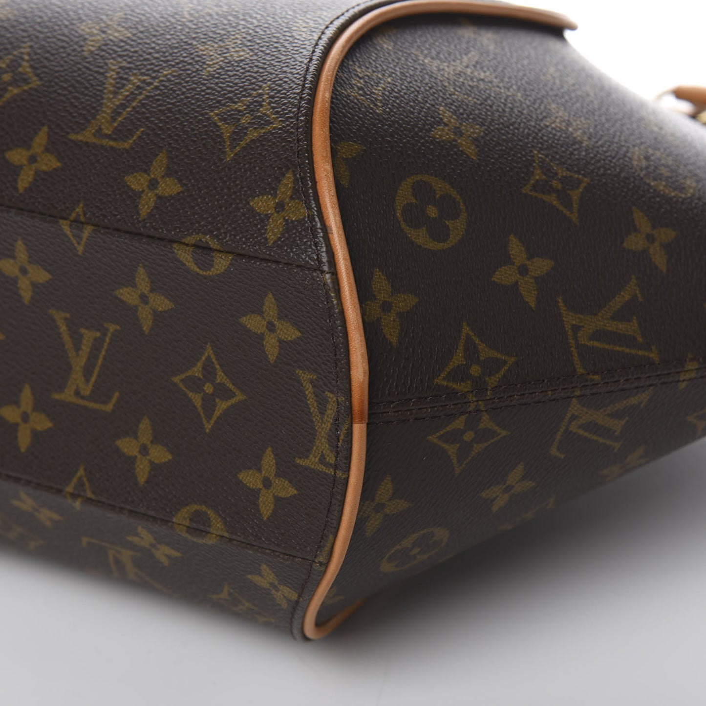 Monogram Ellipse MM