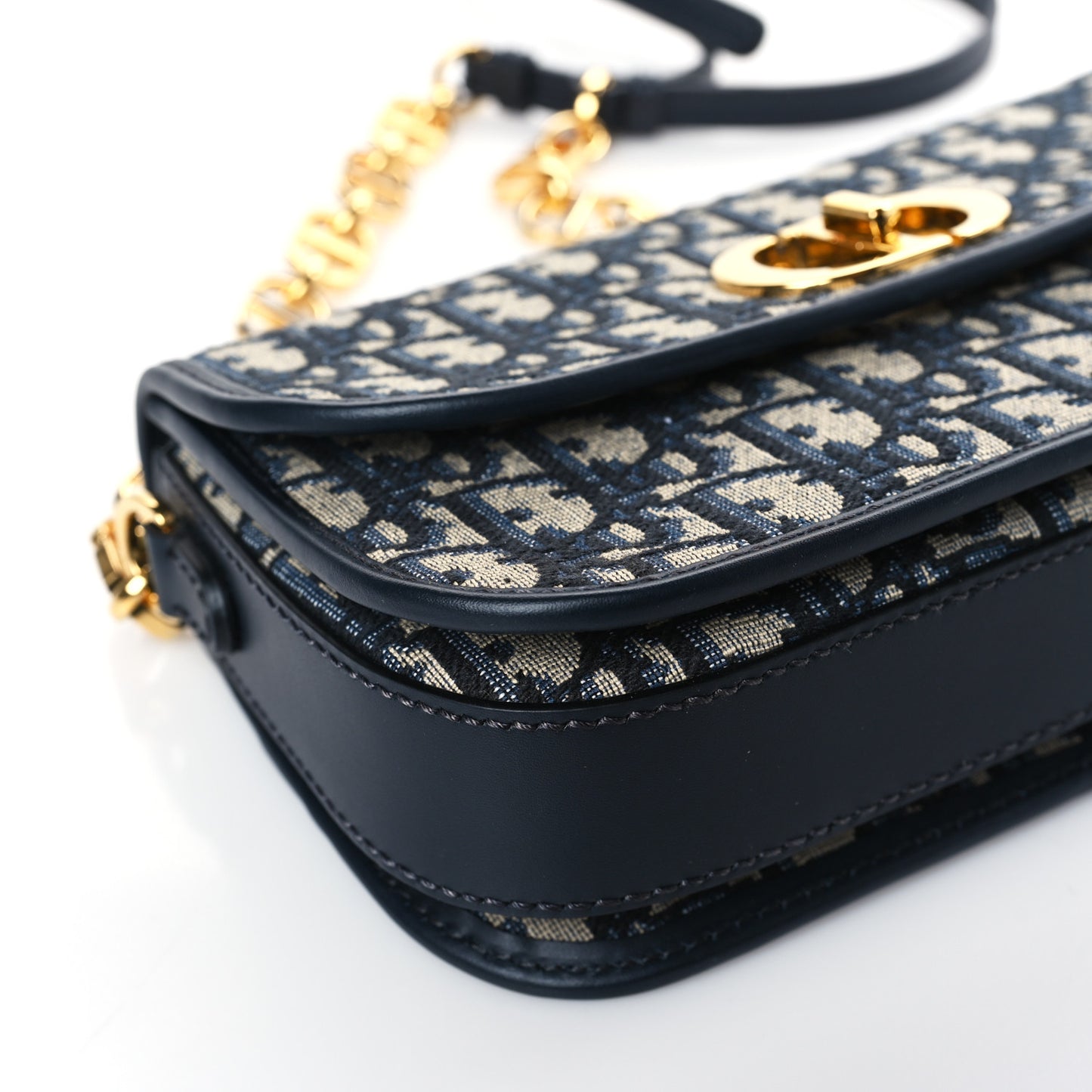 Oblique 30 Montaigne Avenue Bag Blue